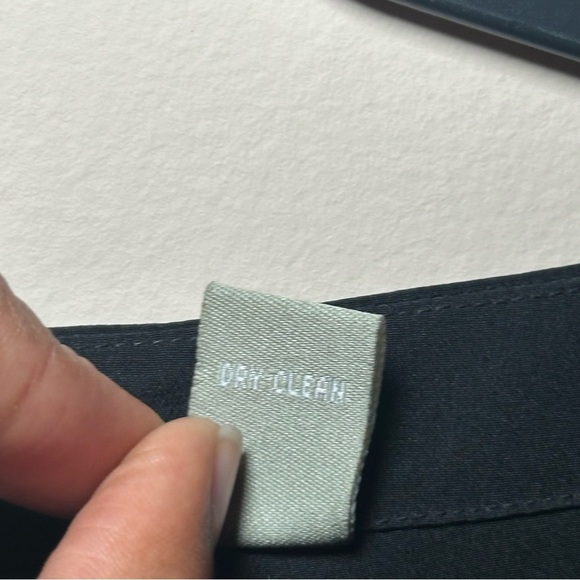 Kate Hill Classic Closet Staple Black Sleeveless Silk Elevated Basic TankTop 22W - Picture 10 of 16